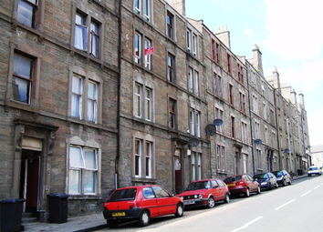 Thumbnail 2 bed flat to rent in Provost Road, Strathmartine, Dundee, 8Ah