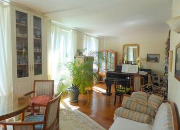 Thumbnail 6 bed villa for sale in Villeneuve-Sur-Yonne, Yonne, France