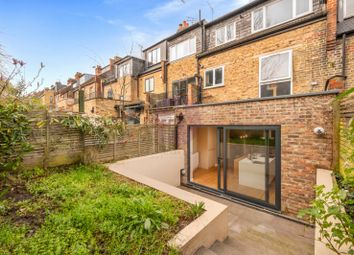 Thumbnail 2 bedroom flat for sale in Woodland Rise, Muswell Hill, London