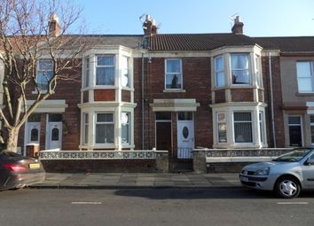 Thumbnail Flat to rent in Clifton Terrace, Whitley Bay