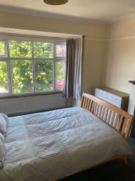 Thumbnail Room to rent in 26 Imperial Crescent, Doncaster