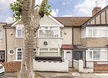 2 bed property for sale in Saxon Avenue, Feltham TW13