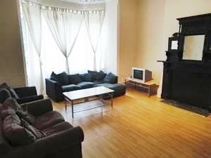 2 Bedroom Maisonette for rent