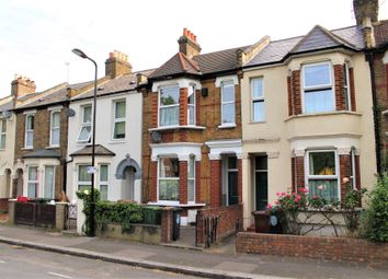 Thumbnail 1 bed flat for sale in Lincoln Street, London
