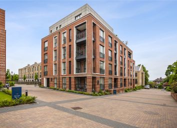 Thumbnail Flat for sale in Fellowes Rise, Winchester, Hampshire