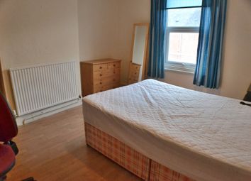 4 Bedrooms  to rent in West Avenue, Derby DE1