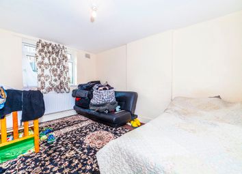 2 Bedrooms Flat for sale in Skeffington Road, London E6