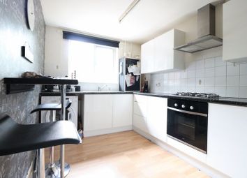 2 Bedrooms Flat to rent in Stapleford Close, London E4