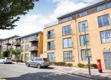 Thumbnail Flat for sale in Maylands Drive, Sidcup