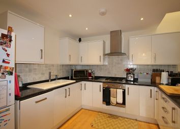 2 Bedroom Semi-detached house for rent