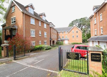 Thumbnail 2 bed flat to rent in Worth Park Avenue, Crawley