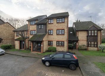 Thumbnail 2 bed flat for sale in Kingfisher Way, London