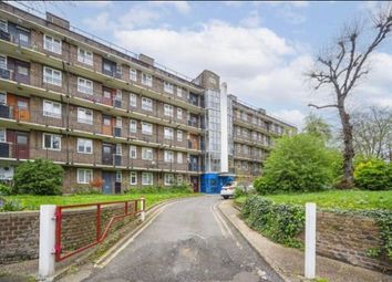 Thumbnail 2 bed flat to rent in Mortimer Crescent, London