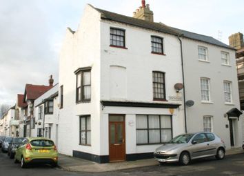 2 Bedroom Detached house for rent