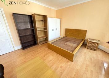 Thumbnail Room to rent in Dongola Road, London