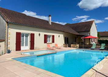 Thumbnail 4 bed villa for sale in Saint-Cyprien, Aquitaine, 24220, France