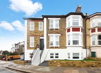 Thumbnail Flat to rent in Sunningfields Crescent, London