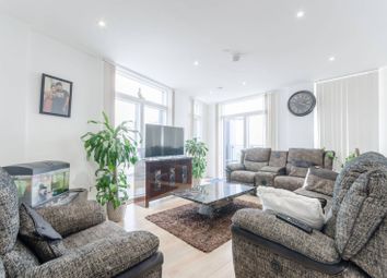 Thumbnail 3 bedroom flat for sale in Canary Wharf, Canary Wharf, London