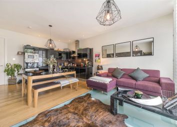 2 Bedrooms Maisonette for sale in Prince Of Wales Road, Kentish Town, London NW5