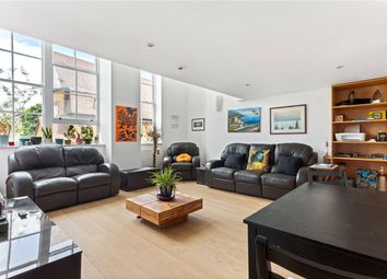 Thumbnail 2 bed flat to rent in Batchelor Street, London