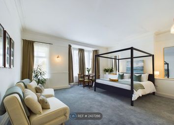 Room 1: Open-Plan Family Apartment