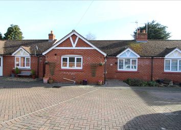2 Bedrooms Bungalow for sale in Collingwood Road, Lexden, Colchester CO3