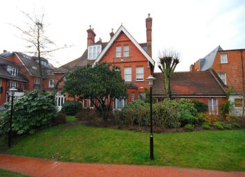 2 Bedrooms Flat to rent in Finchley Road, Hampstead NW3