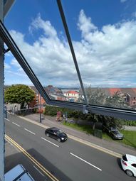 Thumbnail Room to rent in Mumbles Road, Swansea