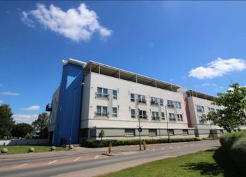 2 Bedrooms Flat for sale in Venture Court, Canal Road, Gravesend, Kent DA12