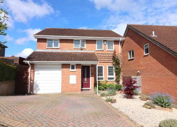 Thumbnail Detached house for sale in Evergreen Way, Luton, Bedfordshire