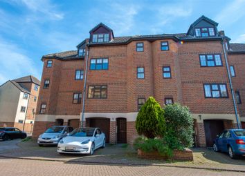 Thumbnail 3 bed town house for sale in Hathaway Court, Esplanade, Rochester