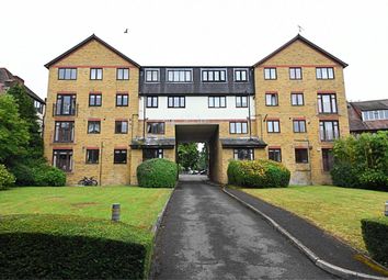 Thumbnail Flat for sale in Westleigh Court, 122-124 Nether Street, North Finchley