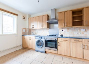 Thumbnail Flat to rent in Wesley Close SE17, Elephant And Castle, London,