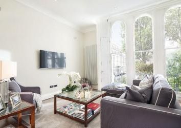 3 Bedrooms Flat for sale in Kensington Gardens Square, Bayswater W2