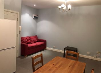 2 Bedrooms Flat to rent in Huddleston Road, Tufnell Park N7