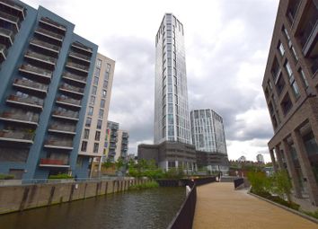 2 Bedrooms Flat for sale in High Street, London E15