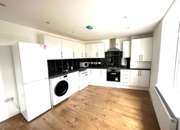 Thumbnail 2 bed flat to rent in London Road, Brentford