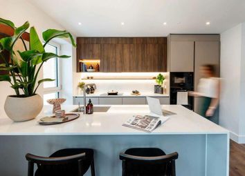 Thumbnail Flat for sale in Bow Common Lane, London