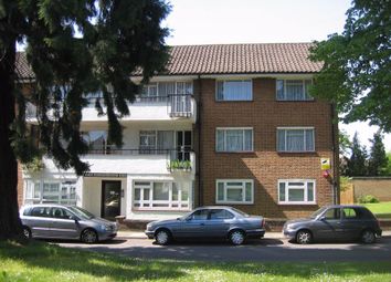 Thumbnail Flat for sale in Regents Court, Stonegrove, Edgware, Middlesex