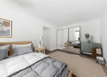 Thumbnail Flat for sale in Swiss Cottage NW6, London
