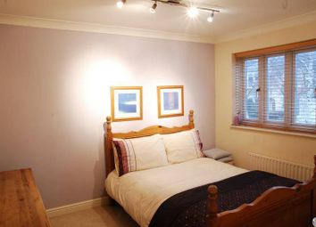 0 Bedrooms Studio to rent in Mozart Street, Maida Hill W10