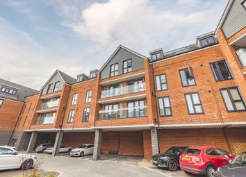 Thumbnail Flat for sale in Beechey Place, Wokingham