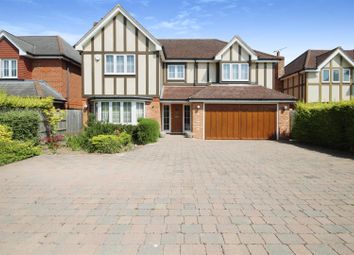 Thumbnail 5 bed detached house to rent in Wokingham Road, Hurst, Berkshire