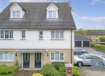 Thumbnail Flat for sale in Sunnymede, Chigwell, Essex