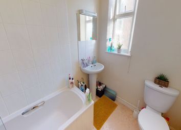 Lincoln - Semi-detached house to rent          ...