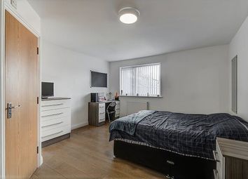 1 Bedrooms Studio to rent in Stonemasons Close, Liverpool L7