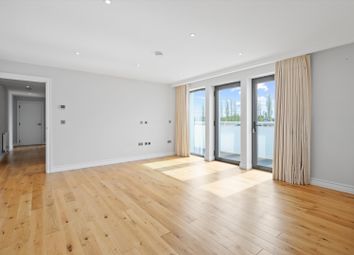 Thumbnail Flat to rent in Littleworth Road, Esher, Surrey