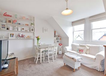2 Bedrooms Flat to rent in Cotleigh Road, West Hampstead NW6