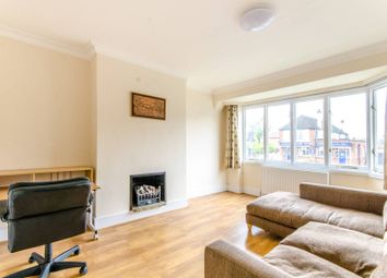 Thumbnail 3 bedroom flat to rent in Oakleigh Road North, Finchley, London