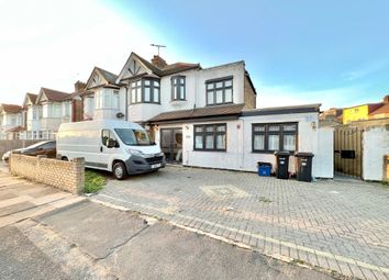 Thumbnail Flat to rent in Wycombe Road, Gants Hill